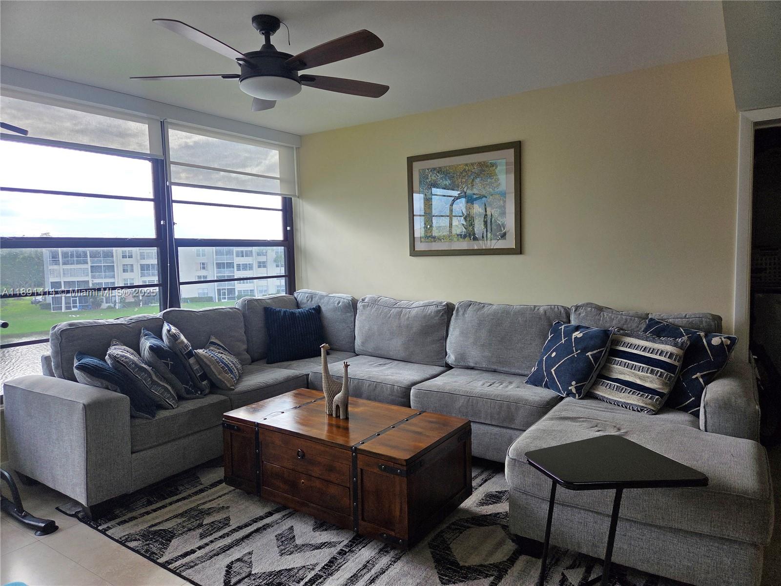 CONDO 15 OF WHITEHALL CON - Residential