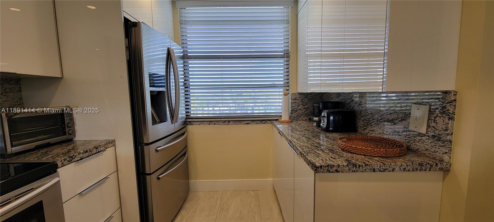 CONDO 15 OF WHITEHALL CON - Residential