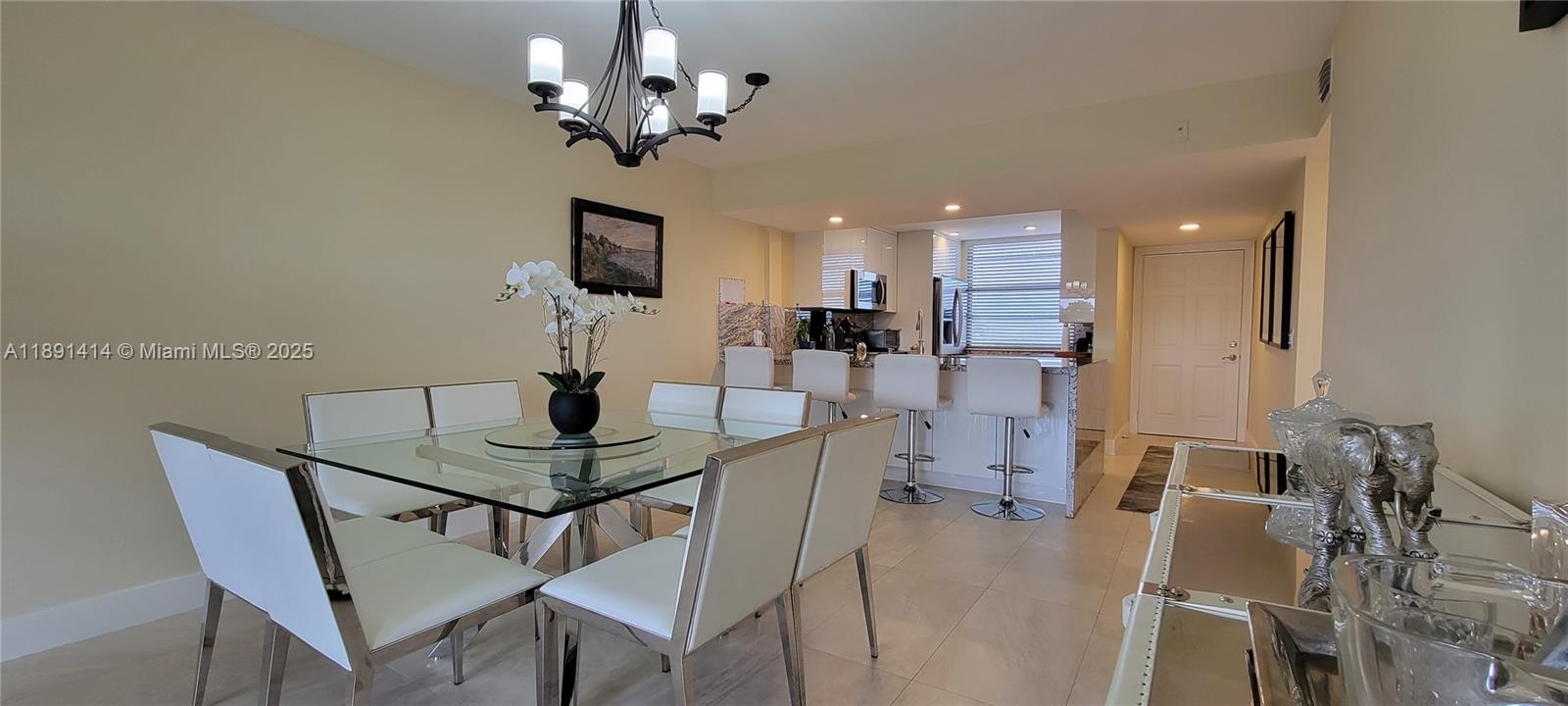 CONDO 15 OF WHITEHALL CON - Residential