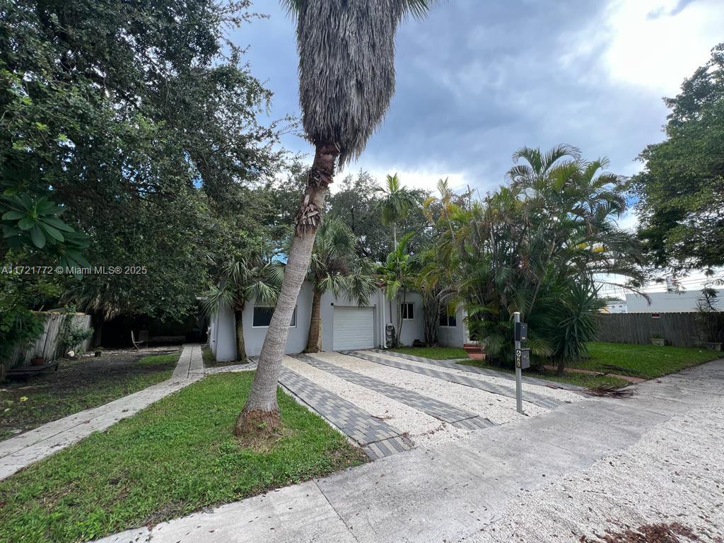 Rental Property at 644 Ne 82nd Ter 1, Miami, Broward County, Florida - Bedrooms: 1 
Bathrooms: 2  - $1,950 MO.