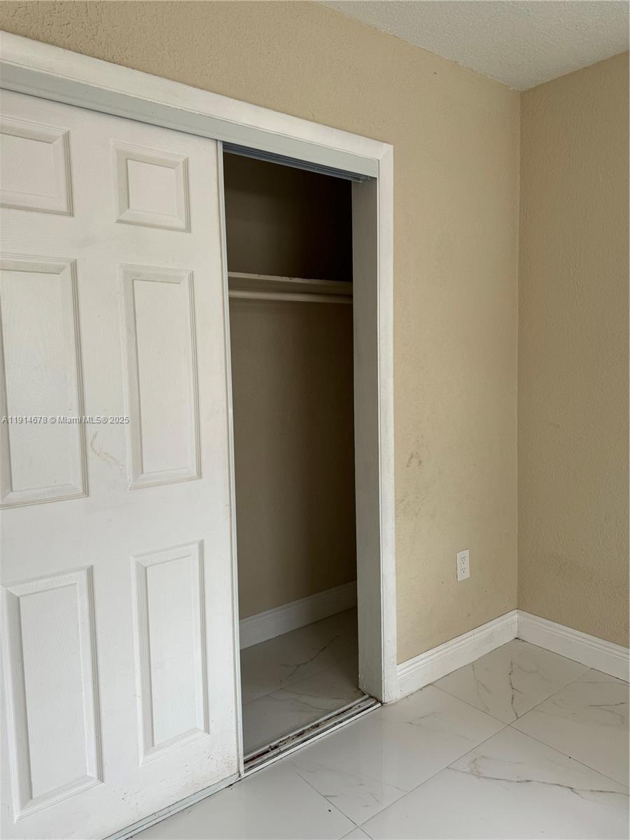 BEVERLY PARK - Residential Lease