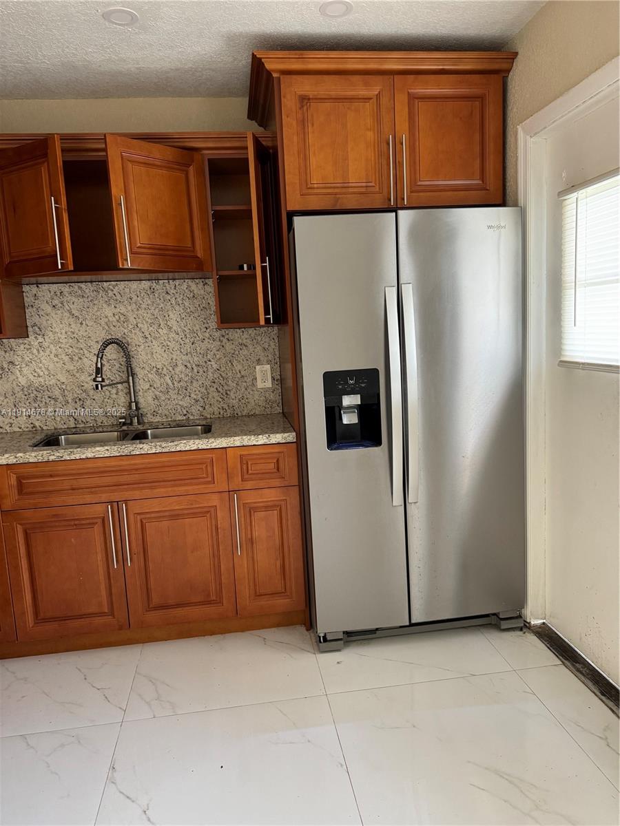 BEVERLY PARK - Residential Lease