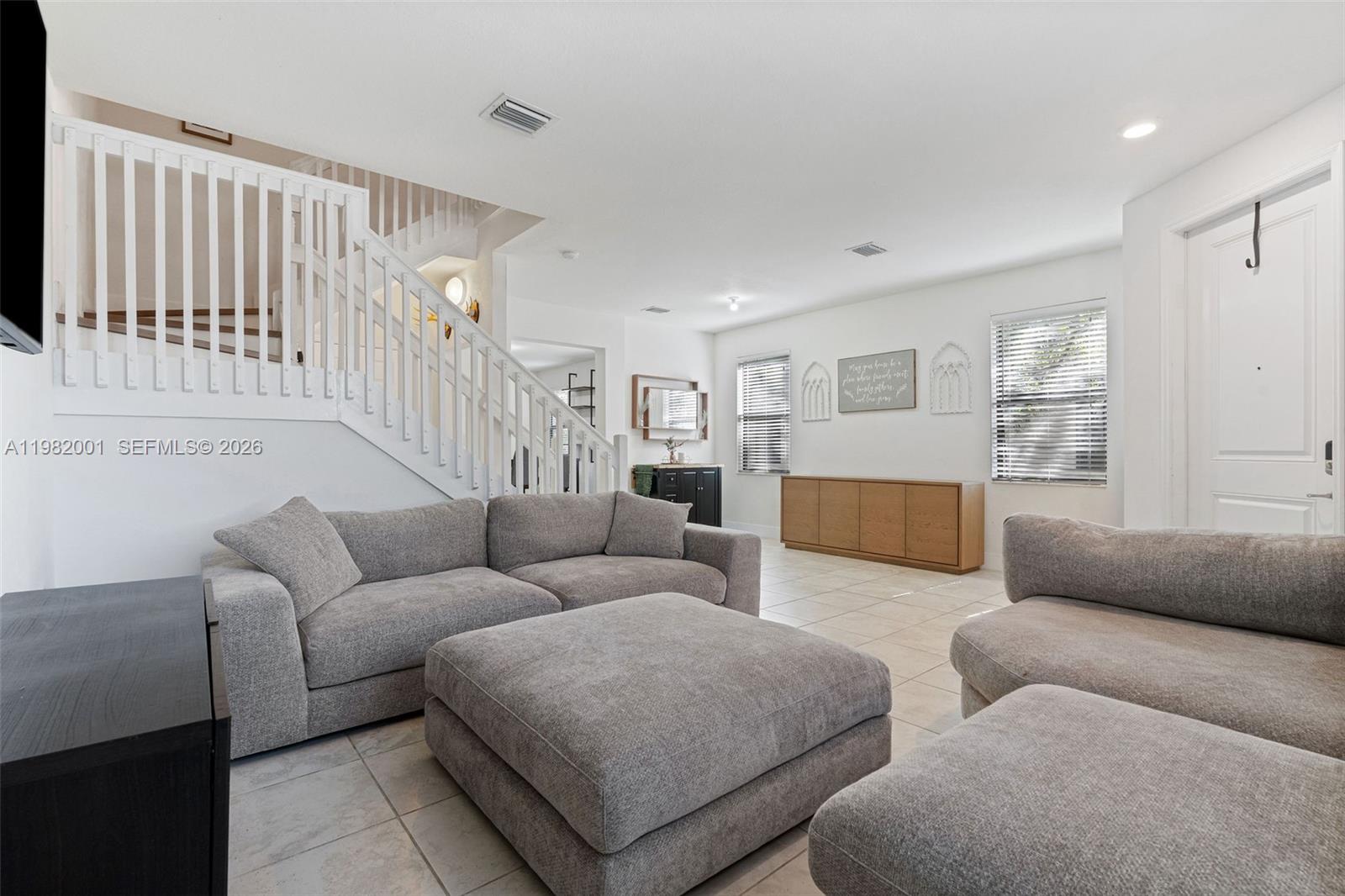 COCO PALM ESTATES - Residential