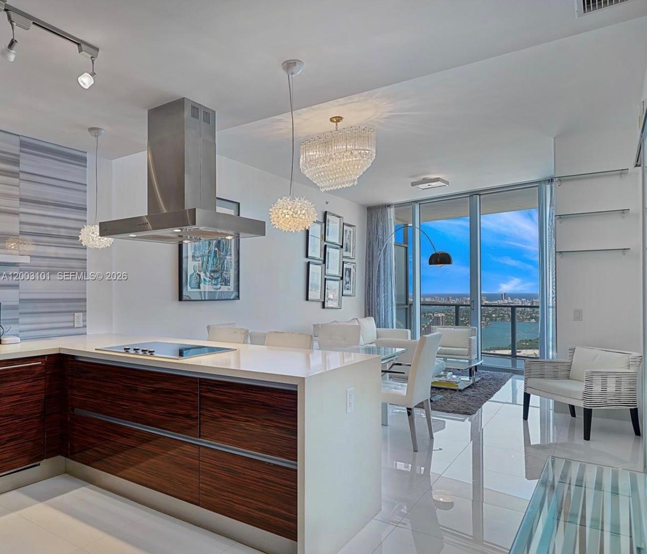 1100 Biscayne Blvd 4803