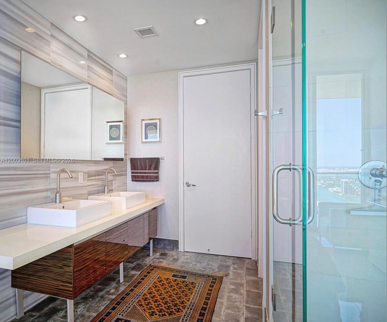 MARQUIS CONDO - Residential Lease