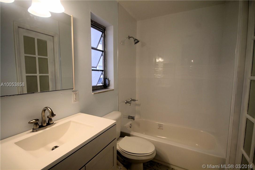 2/1 in heart of SOBE Deco District. Ready to move in to clean, spacious unit with GATED & ASSIGNED PARKING, W/D IN UNIT and balcony for BBQ in quiet building. Renovated bath & kitchen with SS appliances, central AC & ceiling fans. Walk to Whole Foods, 5th Street Station, Lincoln Rd. and beaches. Easy to show. No pets.