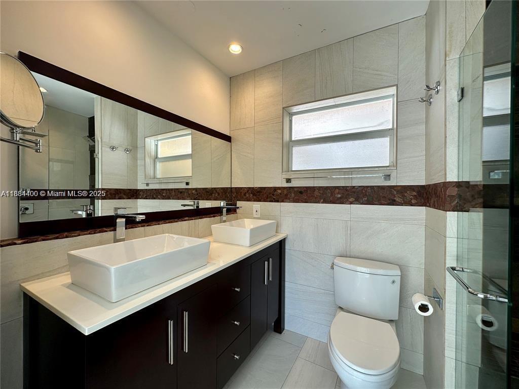 PINE CREST AMENDED PLAT - Residential Lease