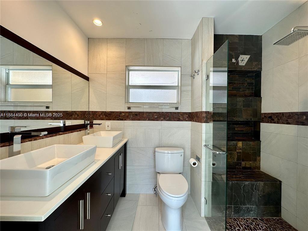 PINE CREST AMENDED PLAT - Residential Lease