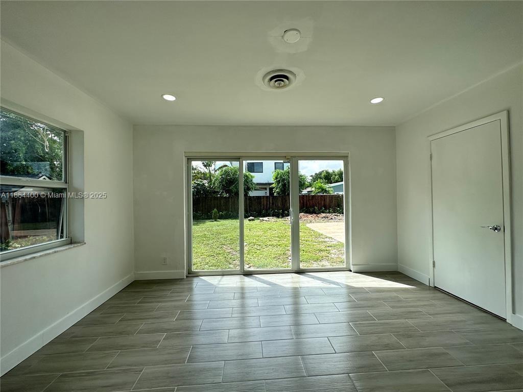 PINE CREST AMENDED PLAT - Residential Lease