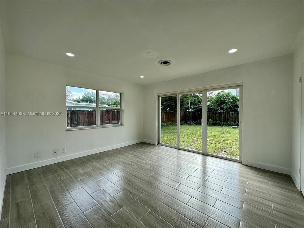 PINE CREST AMENDED PLAT - Residential Lease