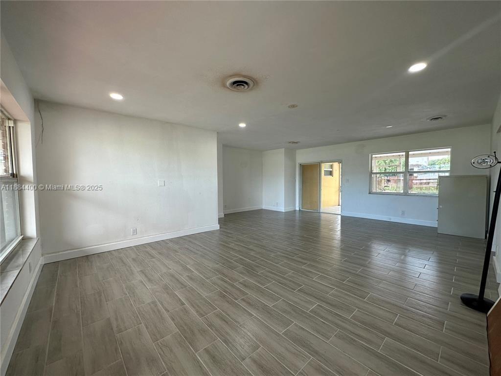 PINE CREST AMENDED PLAT - Residential Lease