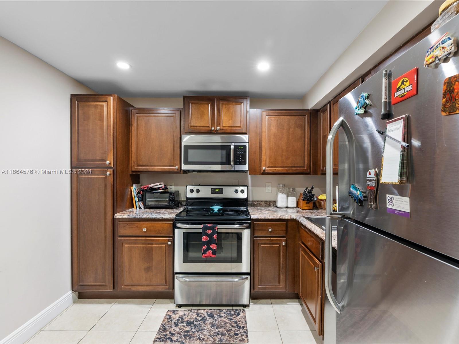 LAFAYETTE CONDO - Residential