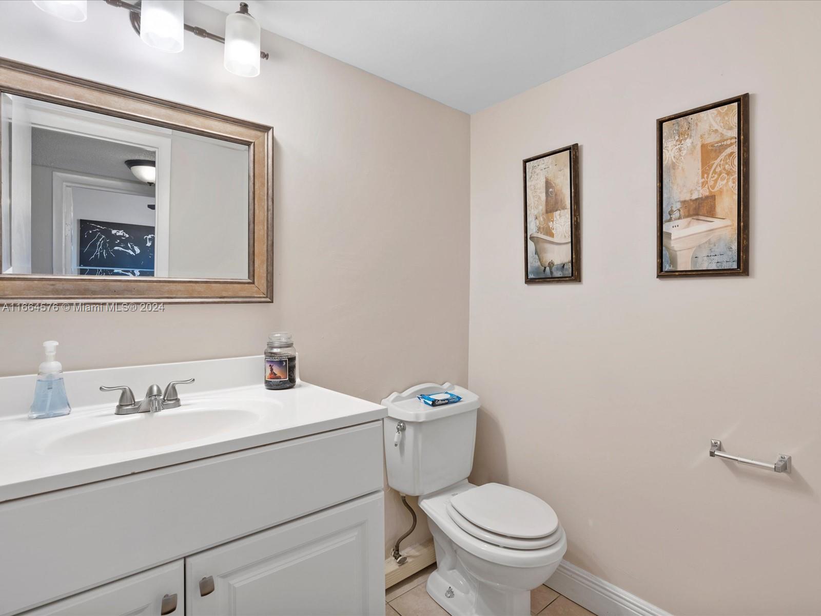 LAFAYETTE CONDO - Residential