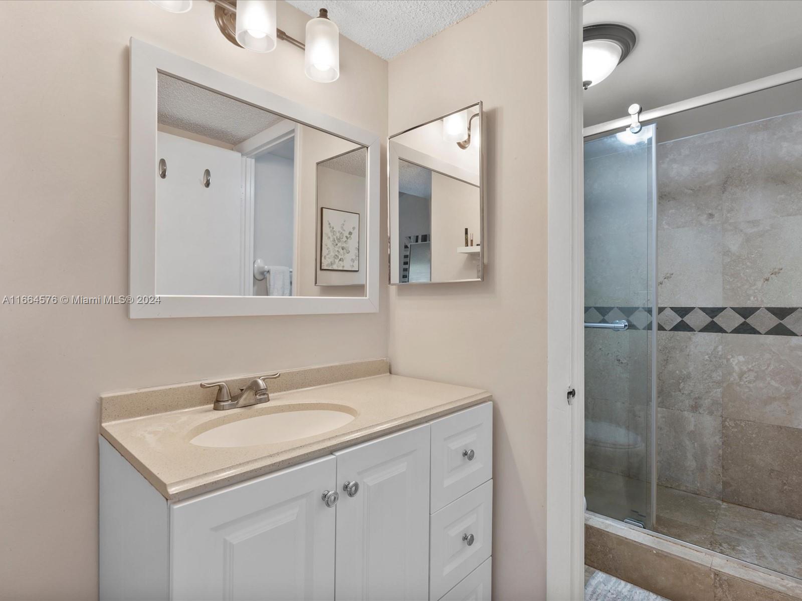 LAFAYETTE CONDO - Residential
