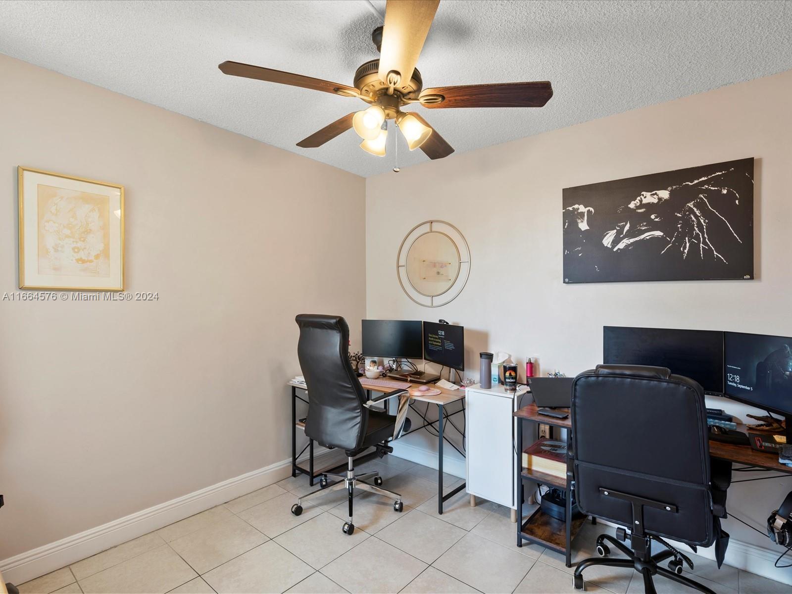 LAFAYETTE CONDO - Residential