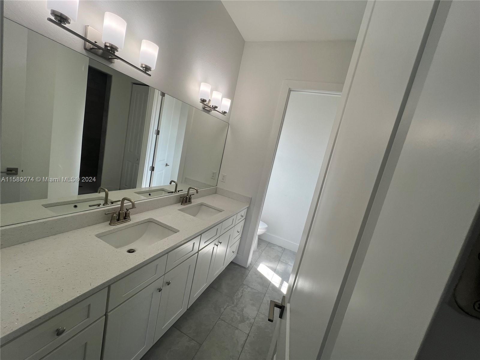 PORT LABELLE - Residential Lease