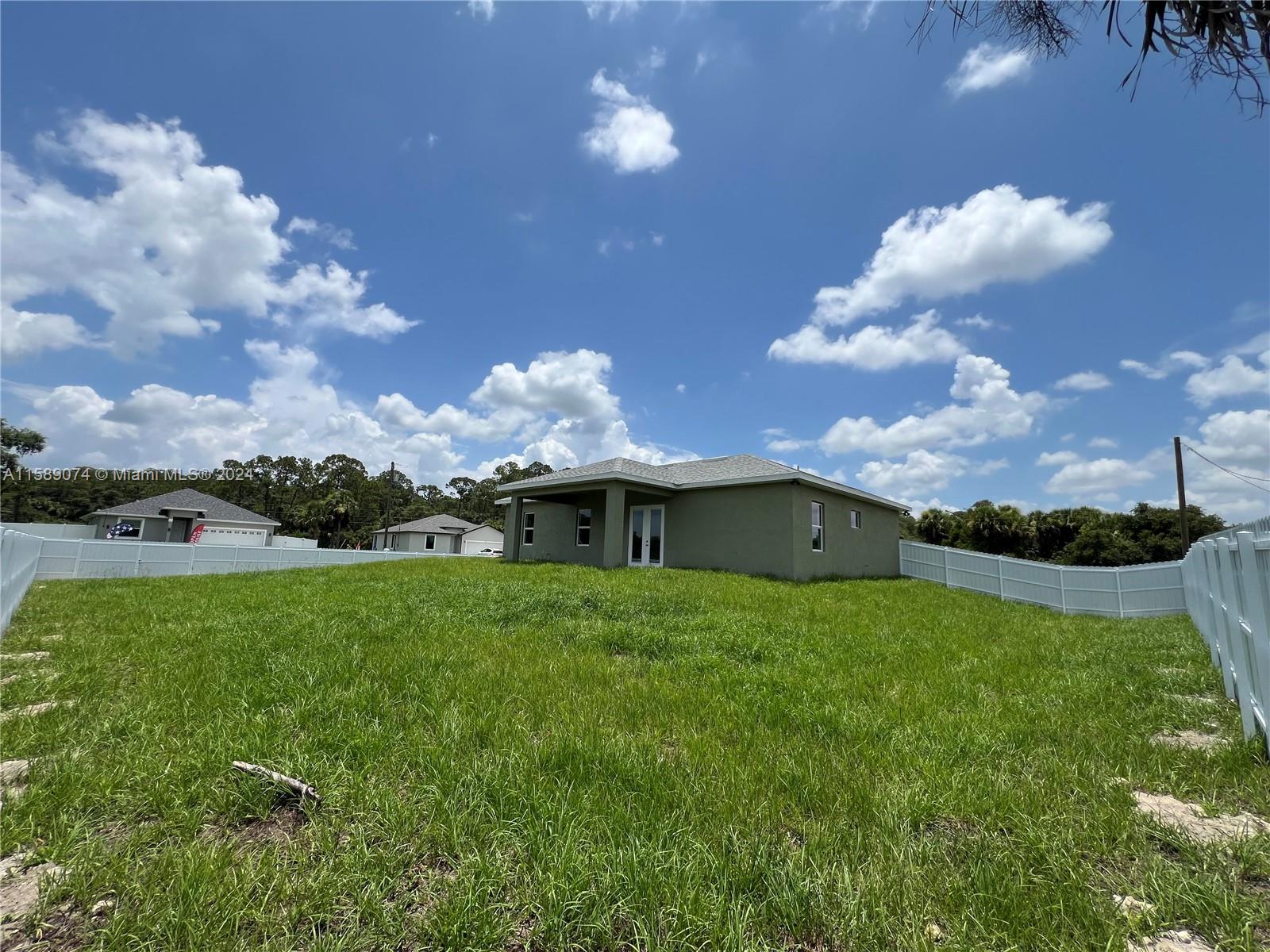 PORT LABELLE - Residential Lease