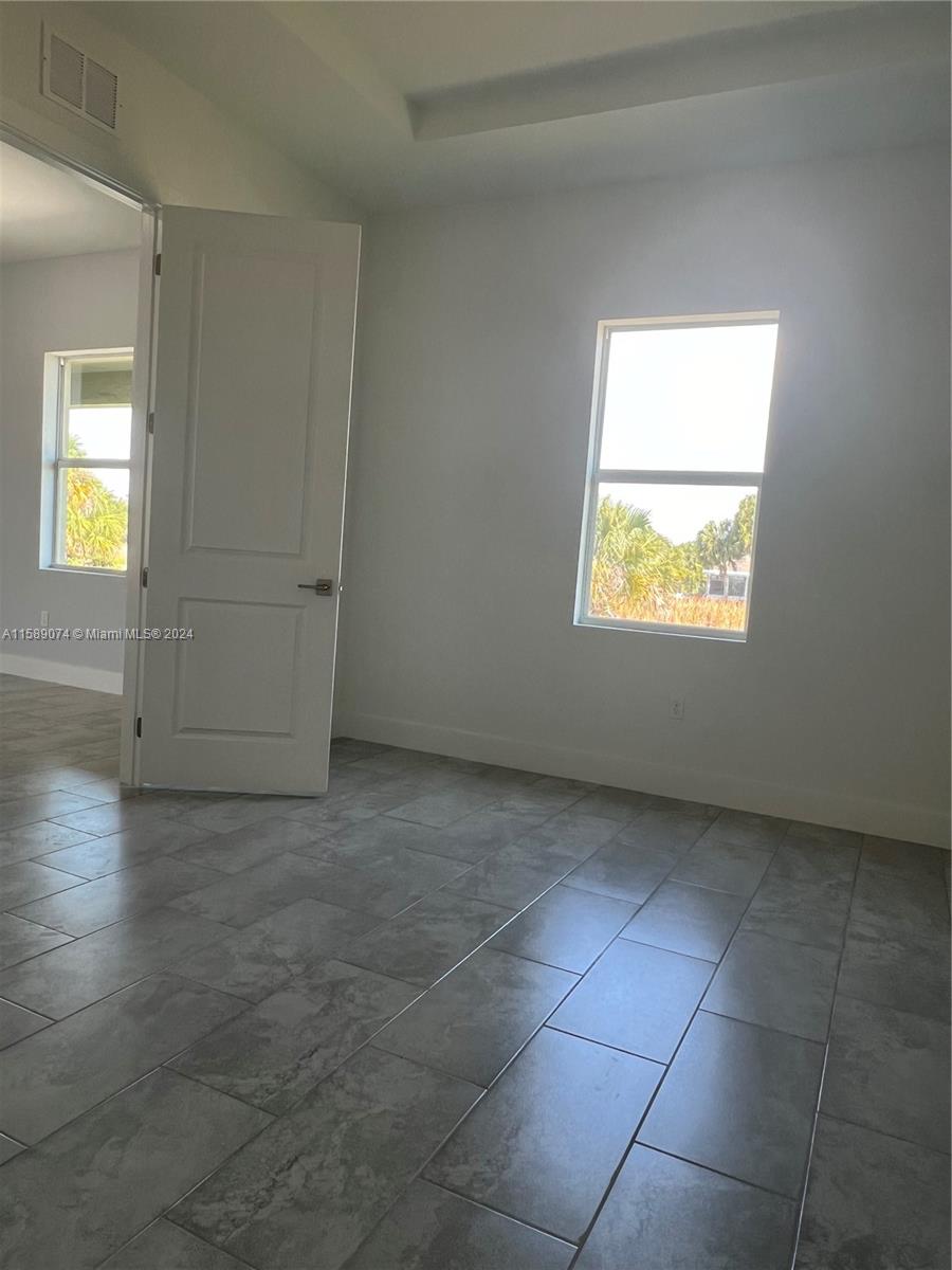 PORT LABELLE - Residential Lease