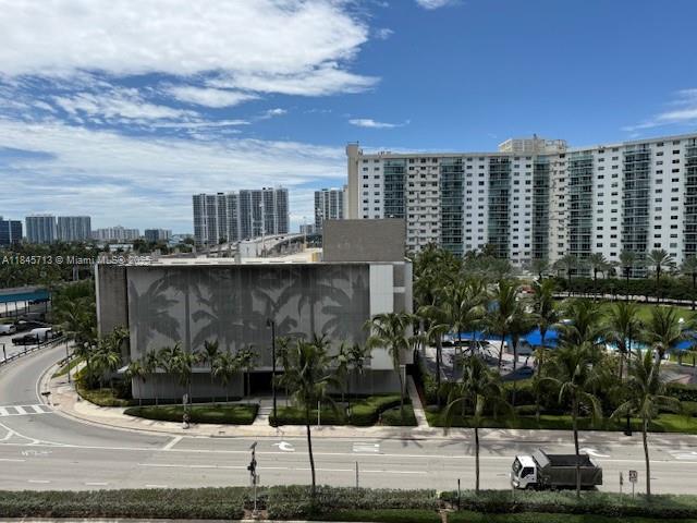 The Aventura Beach Club - Residential