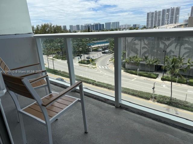 The Aventura Beach Club - Residential