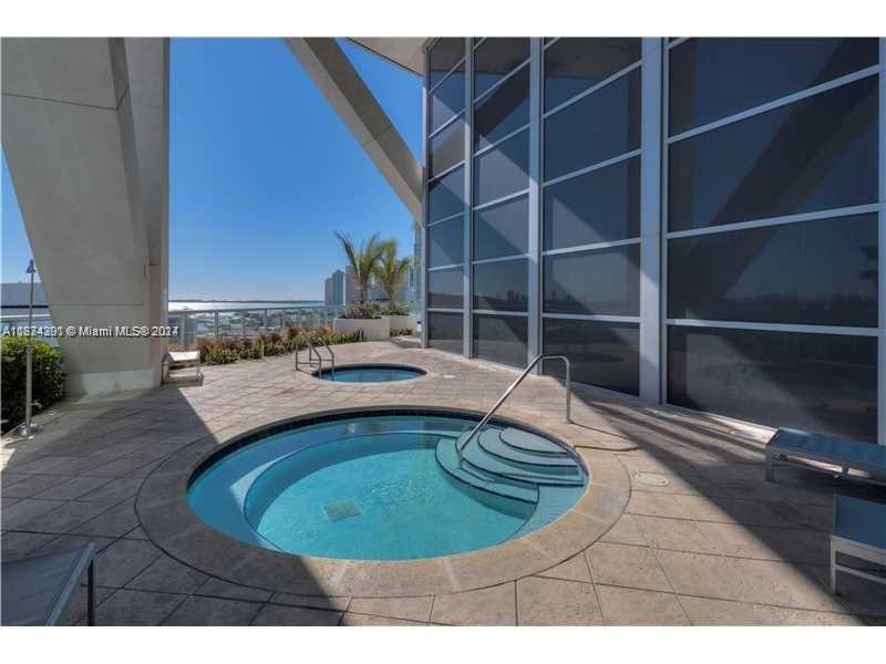 MARINABLUE CONDO - Residential