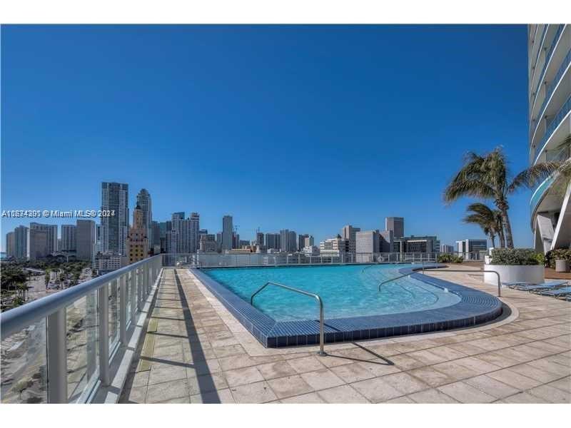 MARINABLUE CONDO - Residential