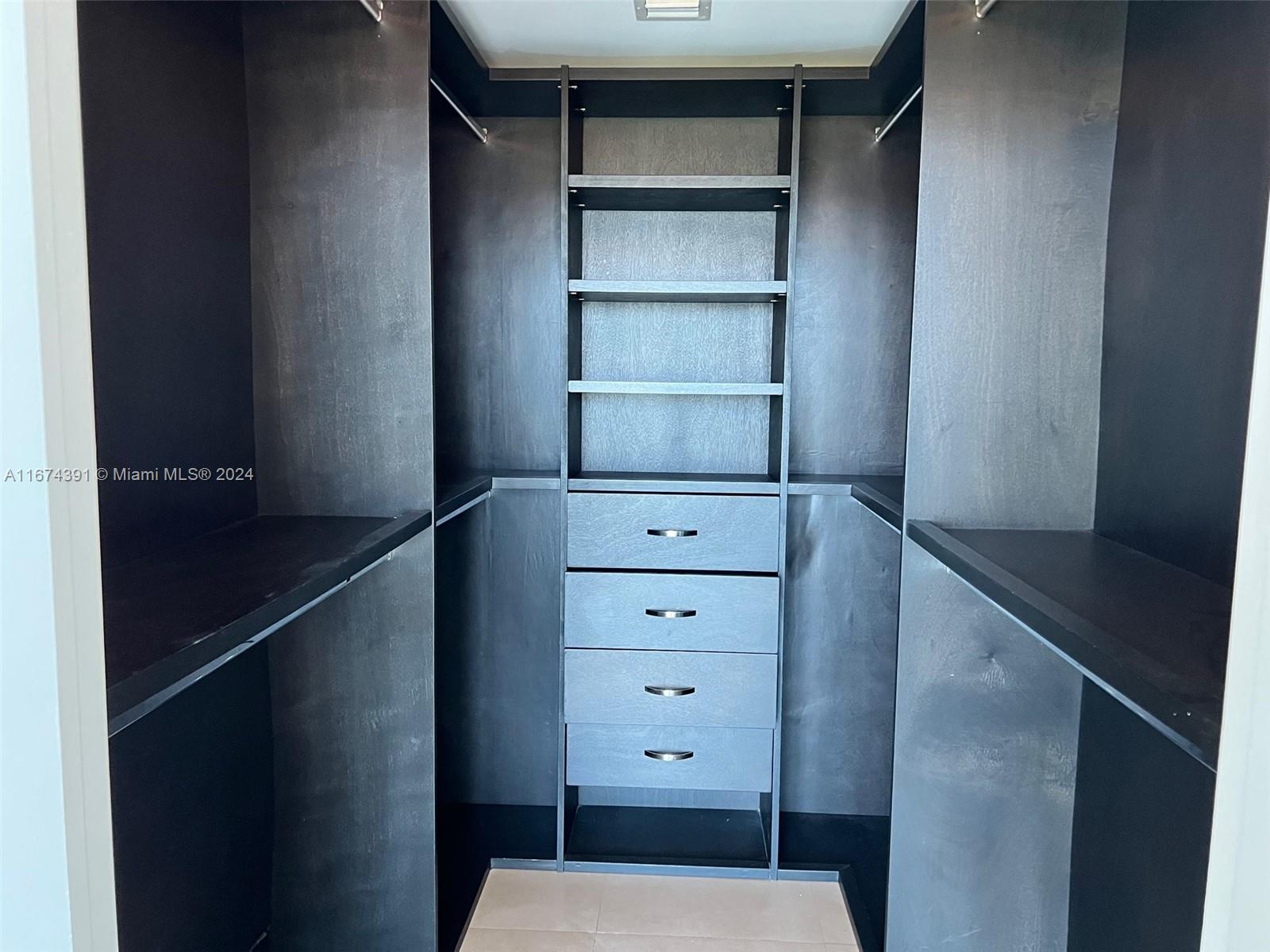 MARINABLUE CONDO - Residential