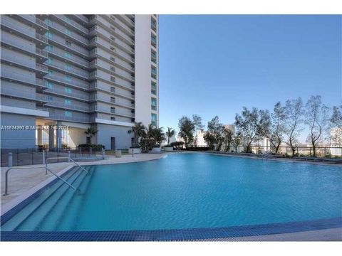 888 Biscayne Blvd 1811 Miami FL 33132