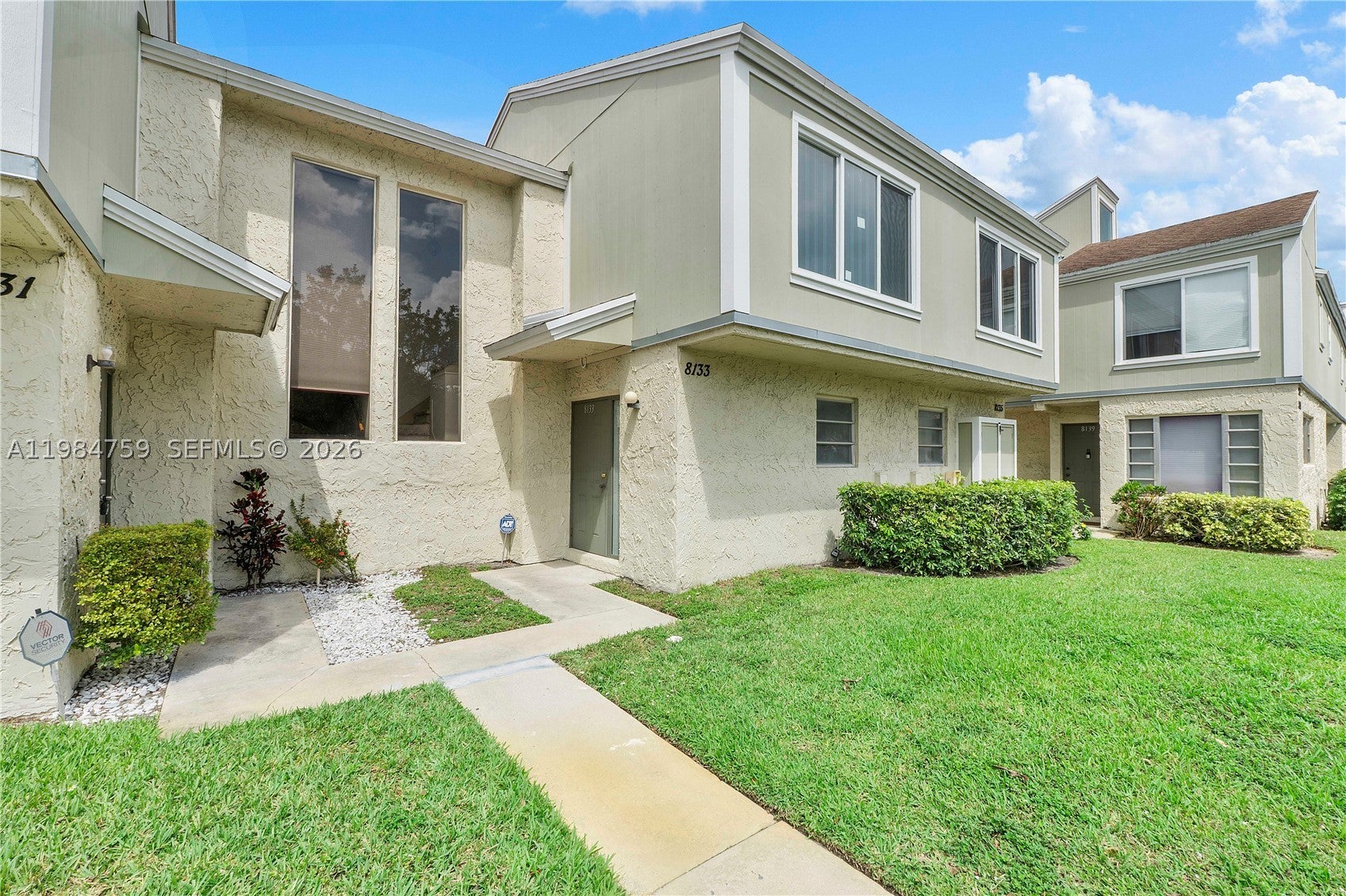 8133 Lagos De Campo Blvd