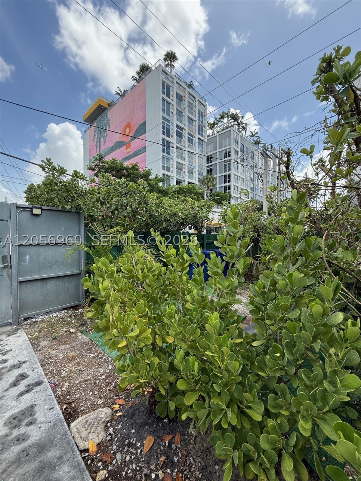 118 NW 24th St