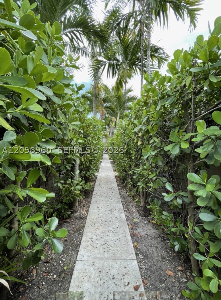 118 NW 24th St