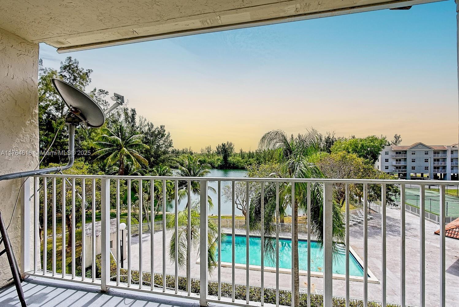 Property for Sale at 8200 Sw 210th St 304, Cutler Bay, Miami-Dade County, Florida - Bedrooms: 1 
Bathrooms: 1  - $190,000