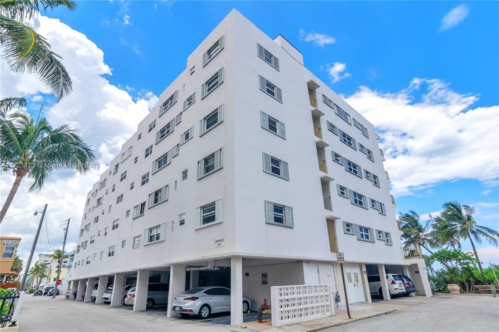 Rental Property at 901 S Surf Rd 506, Hollywood, Broward County, Florida - Bedrooms: 1 
Bathrooms: 1  - $2,450 MO.