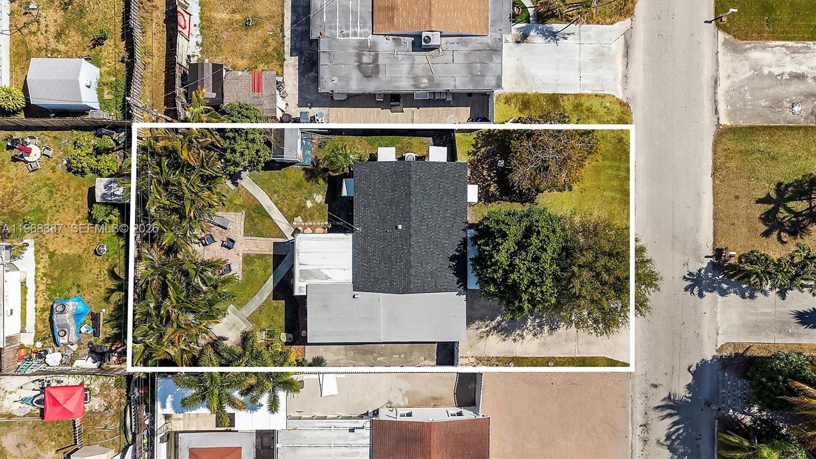 ENGLEWOOD MANOR - Residential