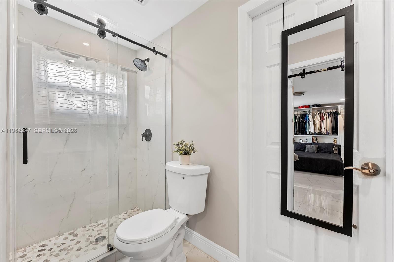 ENGLEWOOD MANOR - Residential