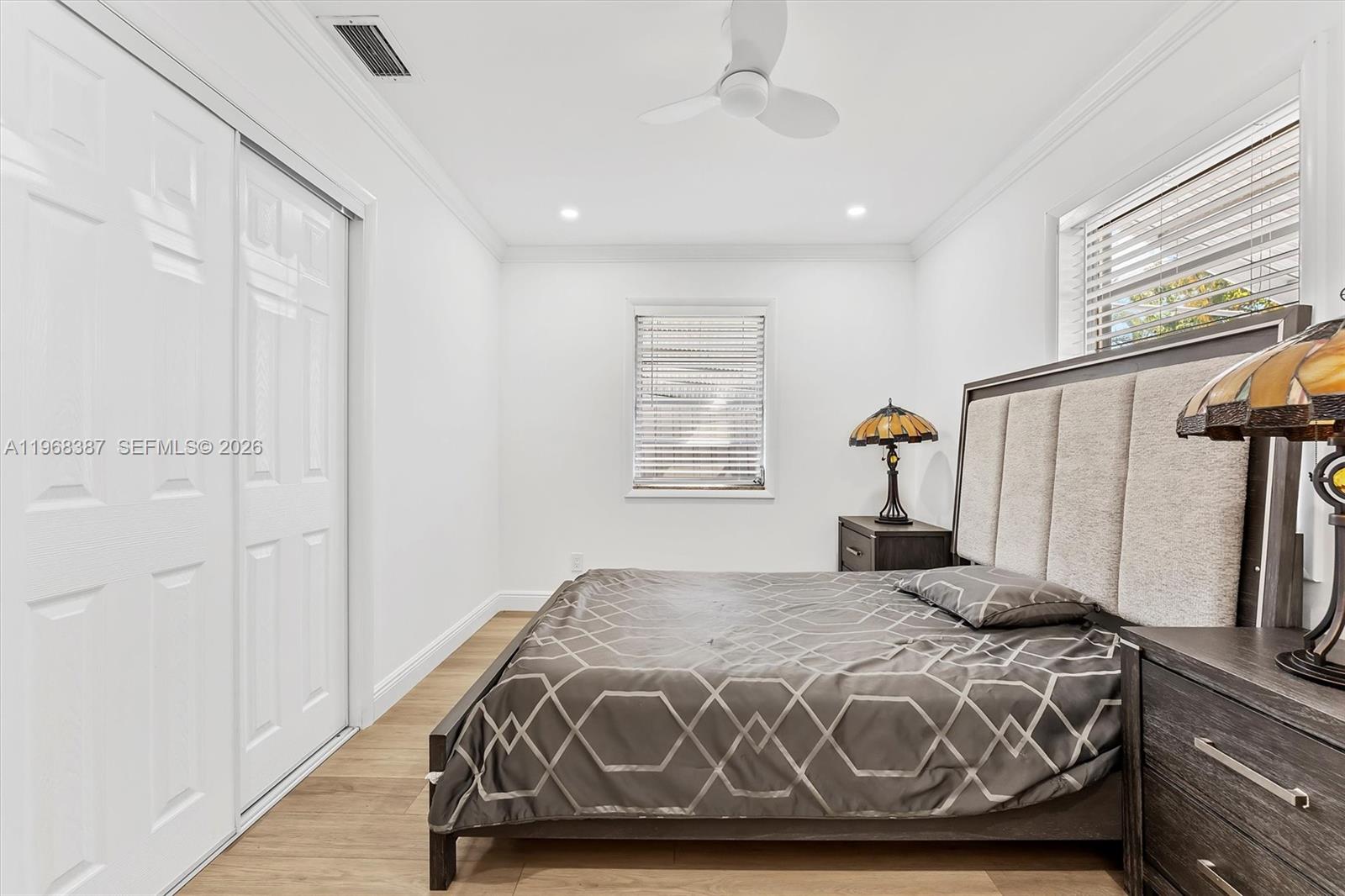 ENGLEWOOD MANOR - Residential