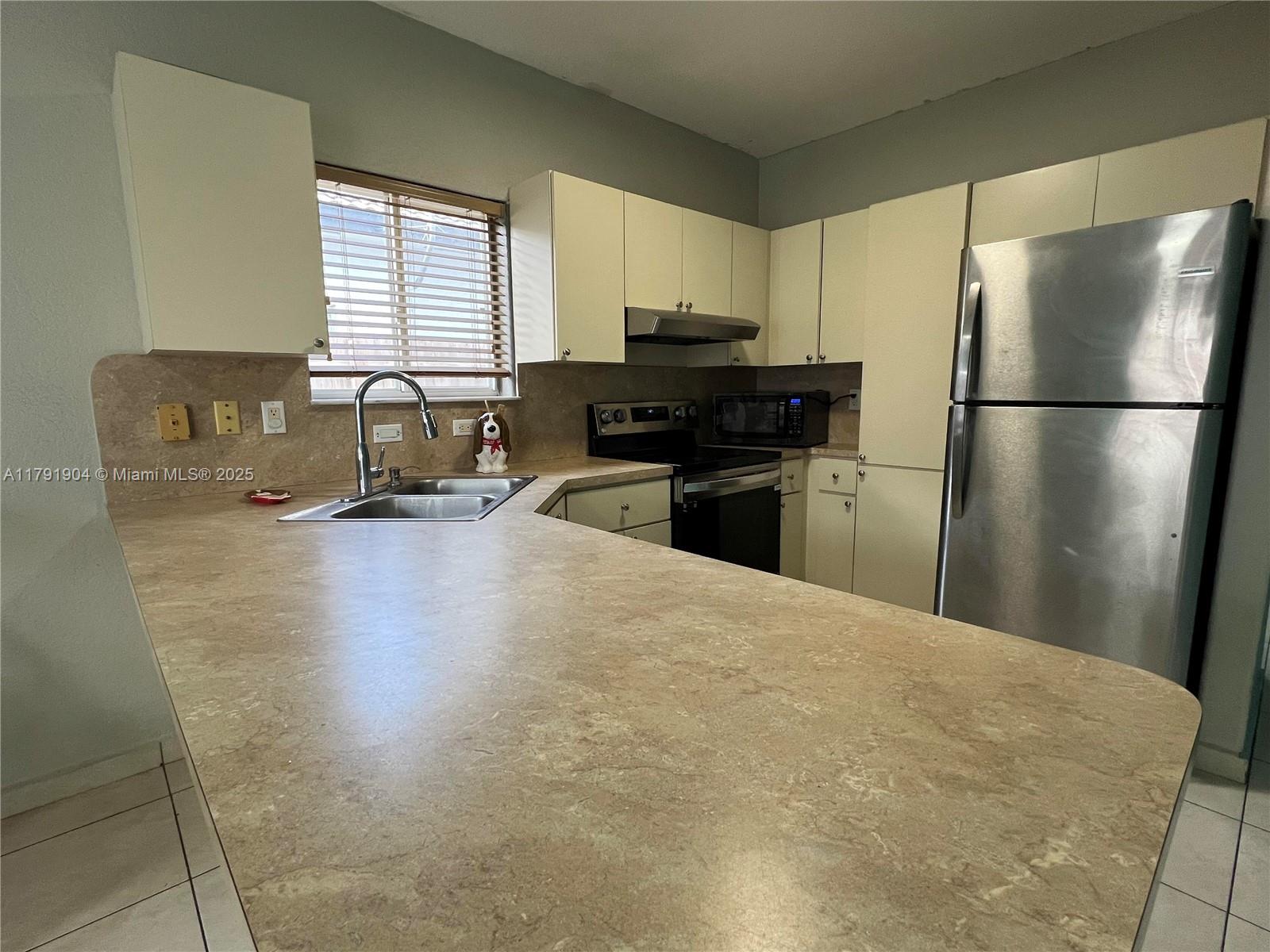 715 SE 12th Ter