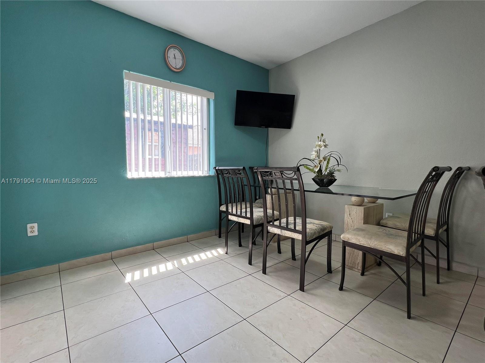 715 SE 12th Ter