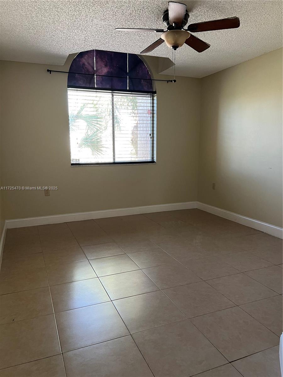 STERLING VILLAGES OF PALM - Residential Lease