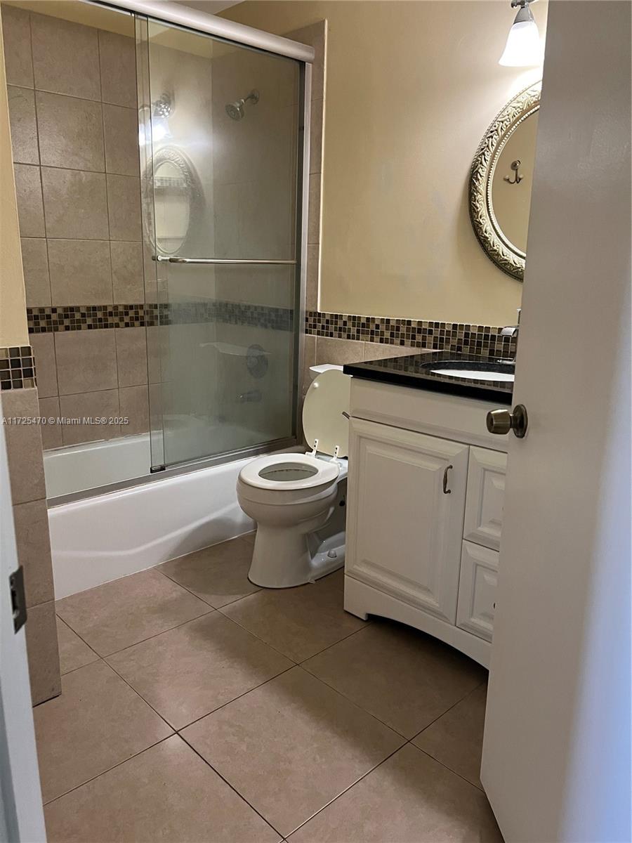 STERLING VILLAGES OF PALM - Residential Lease