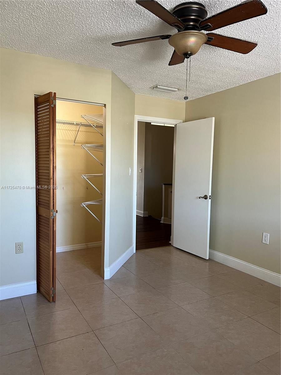 STERLING VILLAGES OF PALM - Residential Lease