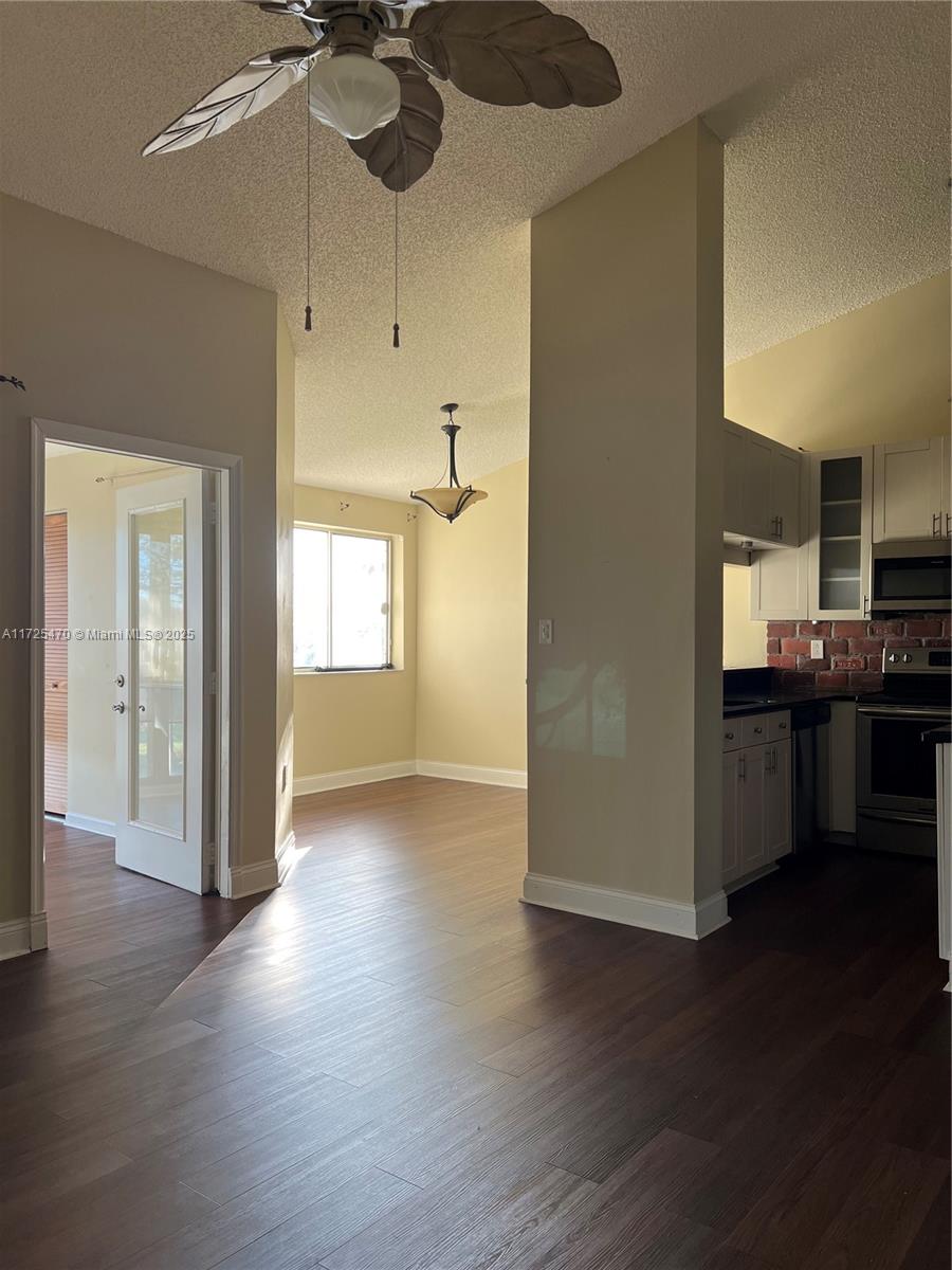 STERLING VILLAGES OF PALM - Residential Lease
