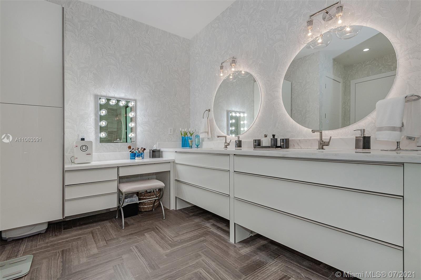 BRICKELL FLAGLER - Residential