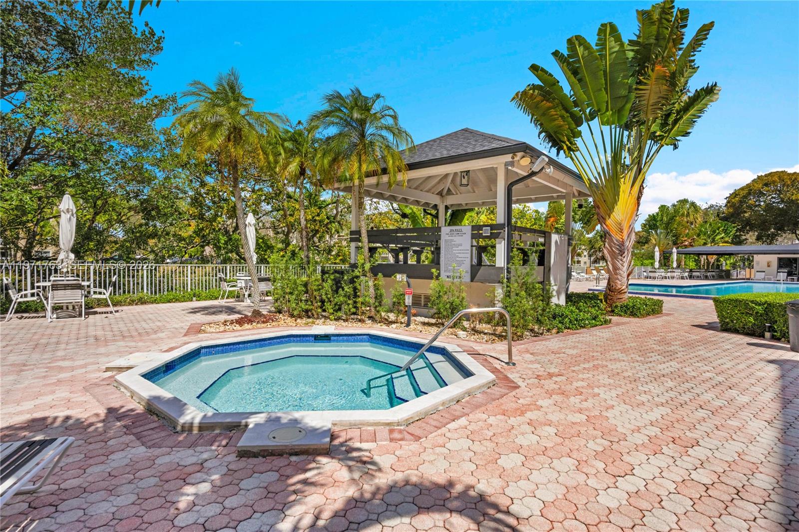 KINGS CREEK SO CONDO - Residential