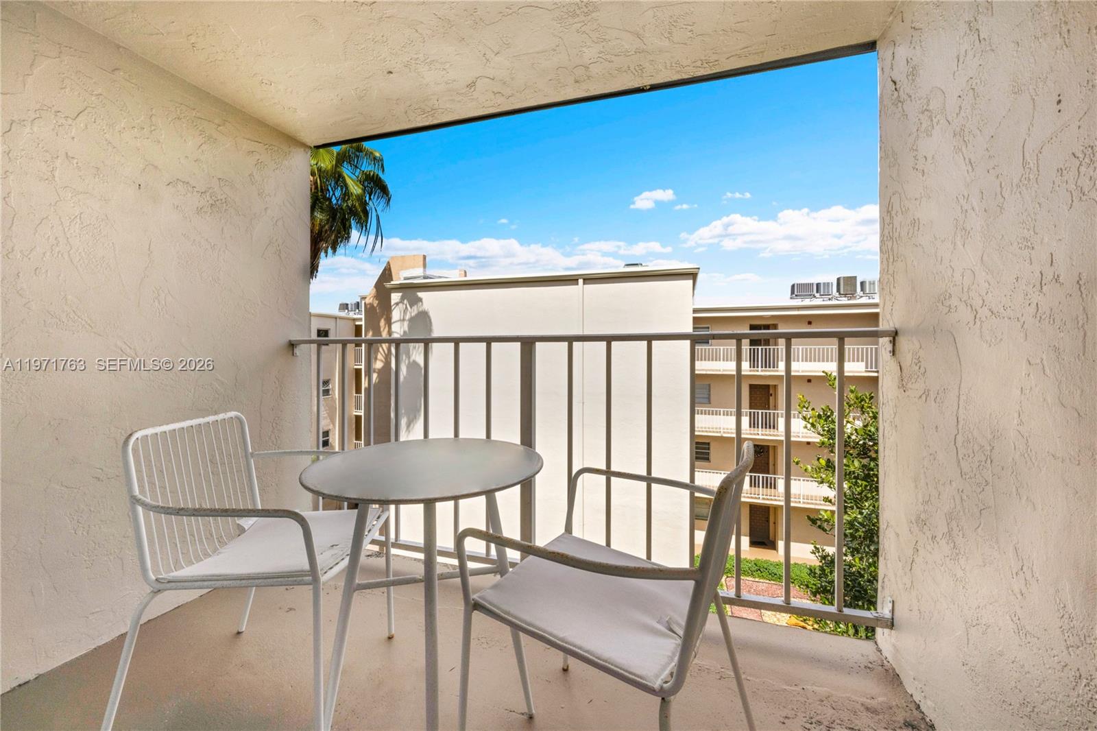 KINGS CREEK SO CONDO - Residential