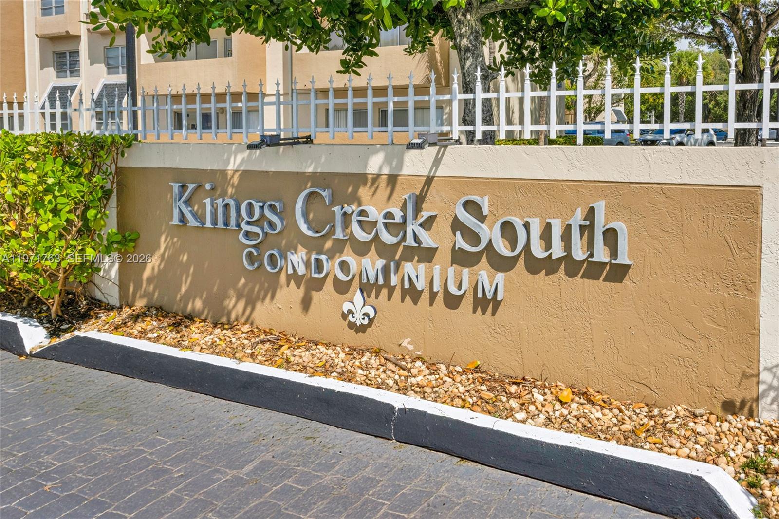 KINGS CREEK SO CONDO - Residential