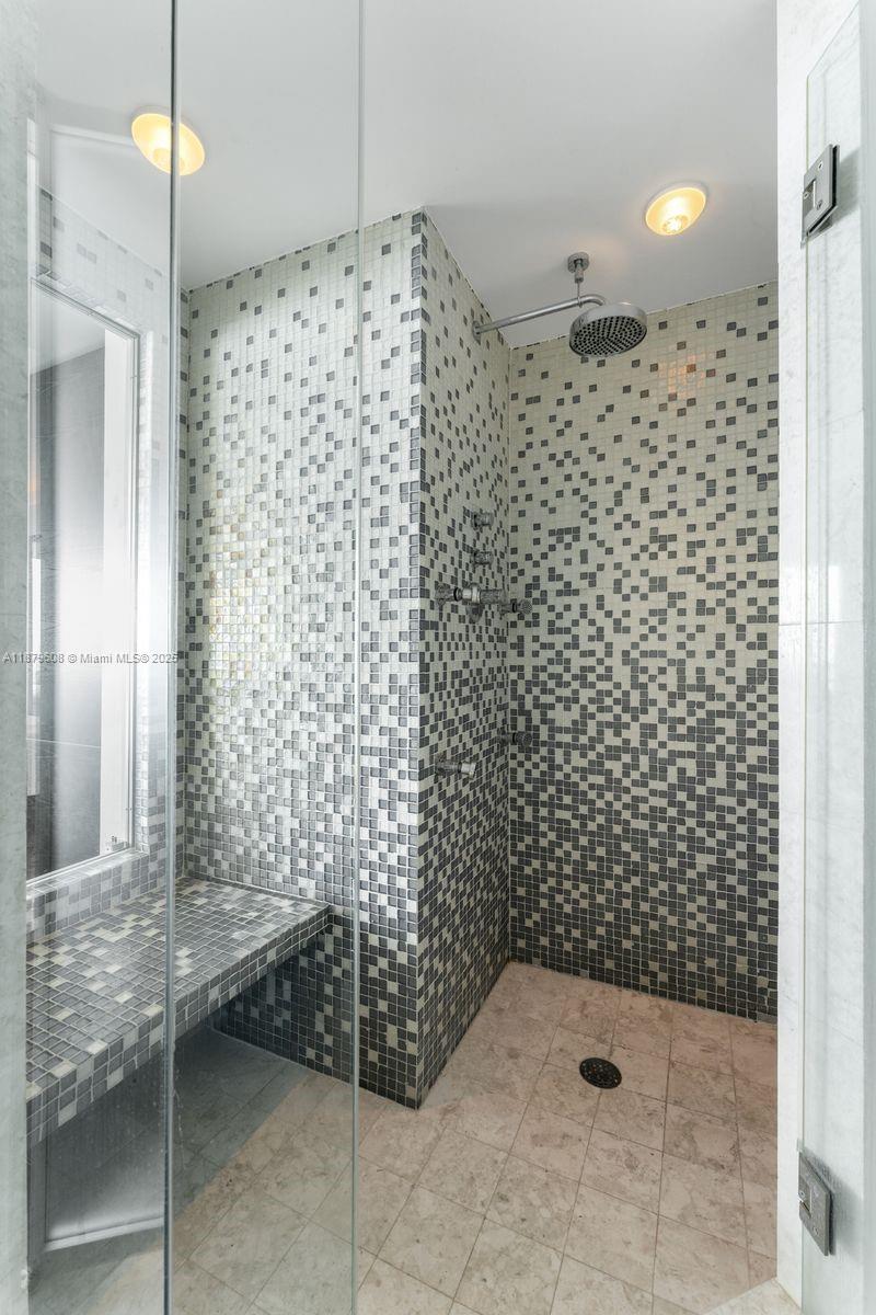 JADE RESIDENCES AT BRICKE - Residential Lease