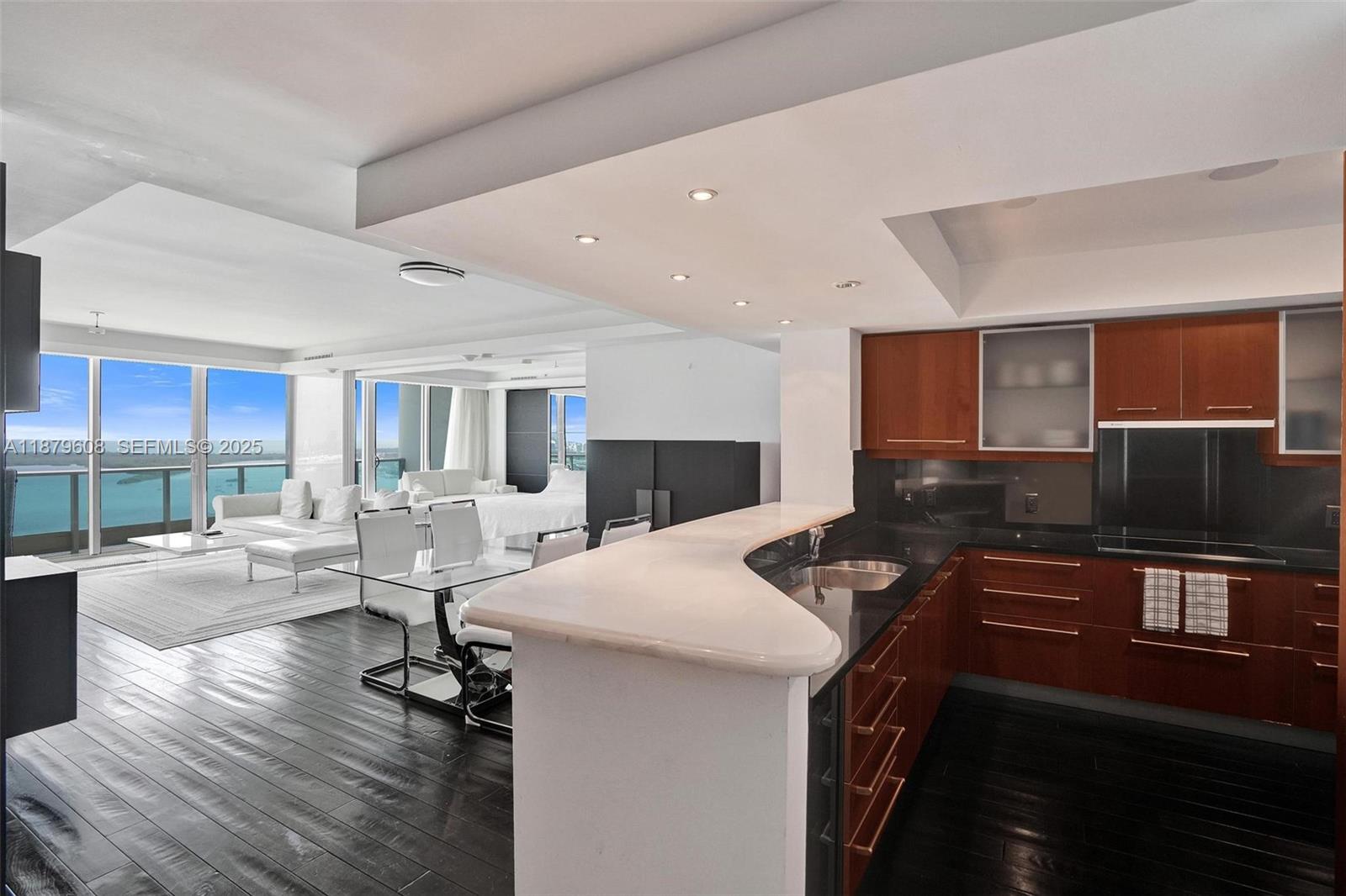 1331 Brickell Bay Dr 3903