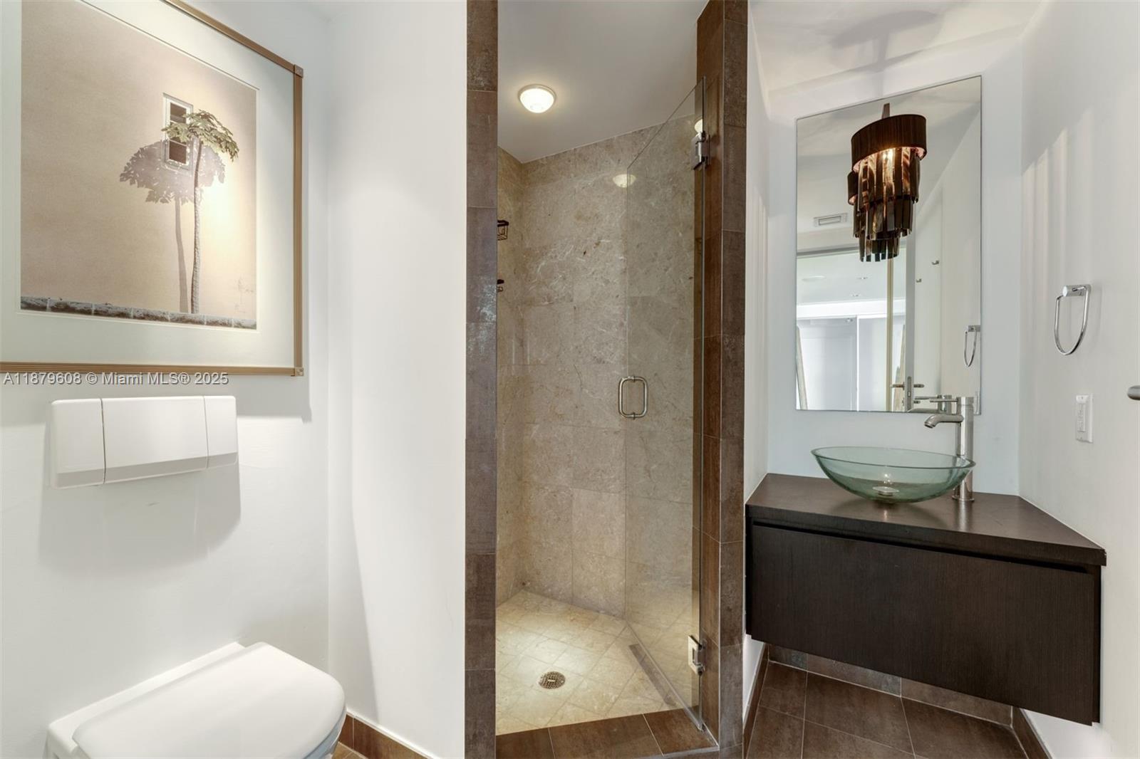 JADE RESIDENCES AT BRICKE - Residential Lease