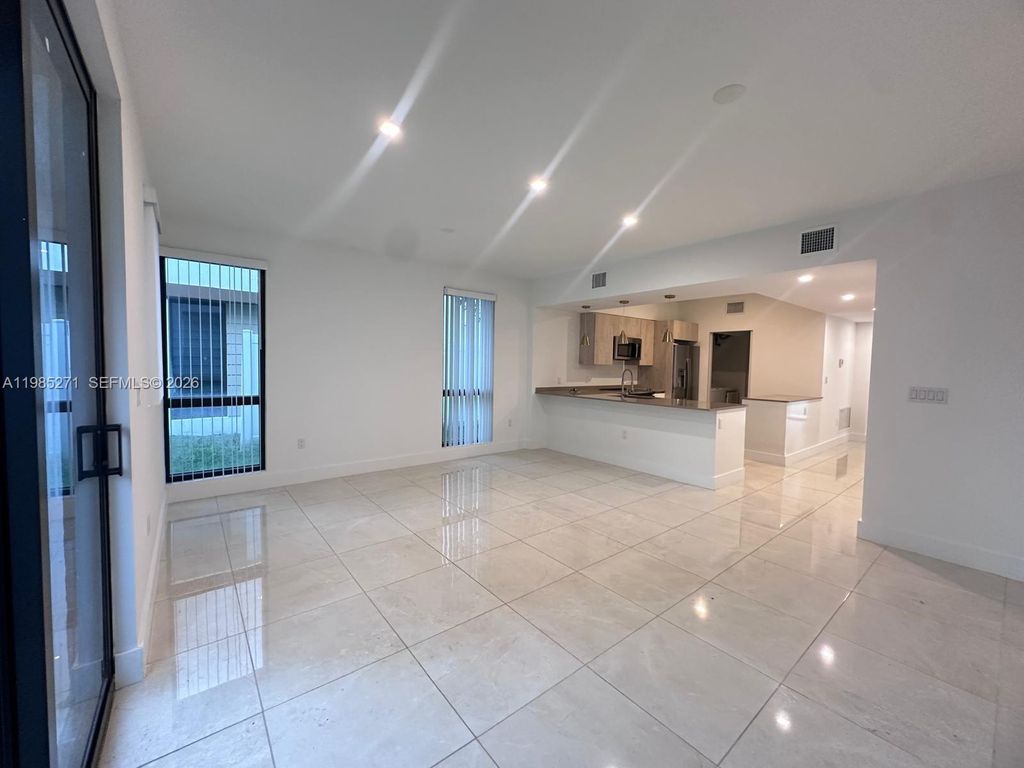 Photo of 5481 W Oak Way #5481, Dania Beach, FL 33314 (MLS # A11985271)